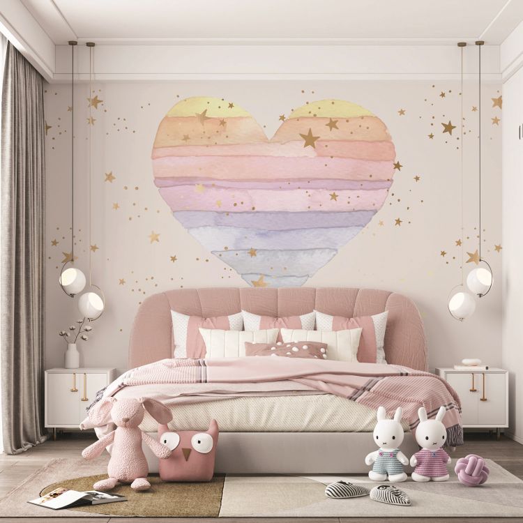 טפט חדר ילדים סגנון בוהו ציור לב עם פסים לרוחב בצבעים שונים וכוכבים