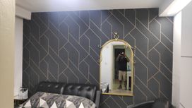 טפט גיאומטרי שחור פחם זהב