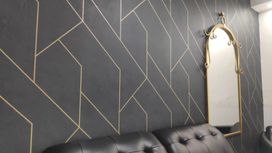 טפט גיאומטרי שחור פחם זהב
