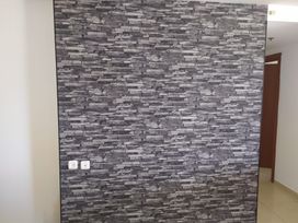 טפט דמוי בריקים בגווני אפור 2