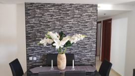 טפט דמוי בריקים בגווני אפור 2